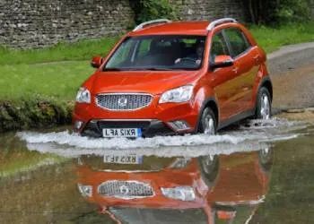 tips mobil saat banjir